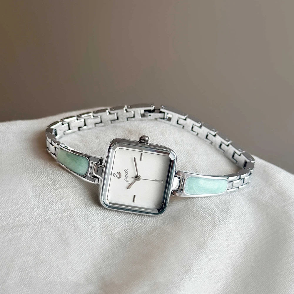 GEDI Watches for Woman Minimalist Square Swan Embossed Dial Silver Quartz Women Watch Elegant Wristwatch Ladies Bracelet