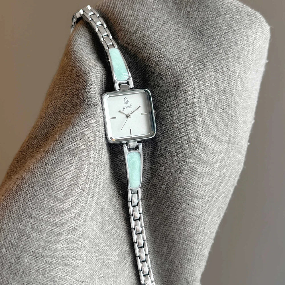GEDI Watches for Woman Minimalist Square Swan Embossed Dial Silver Quartz Women Watch Elegant Wristwatch Ladies Bracelet
