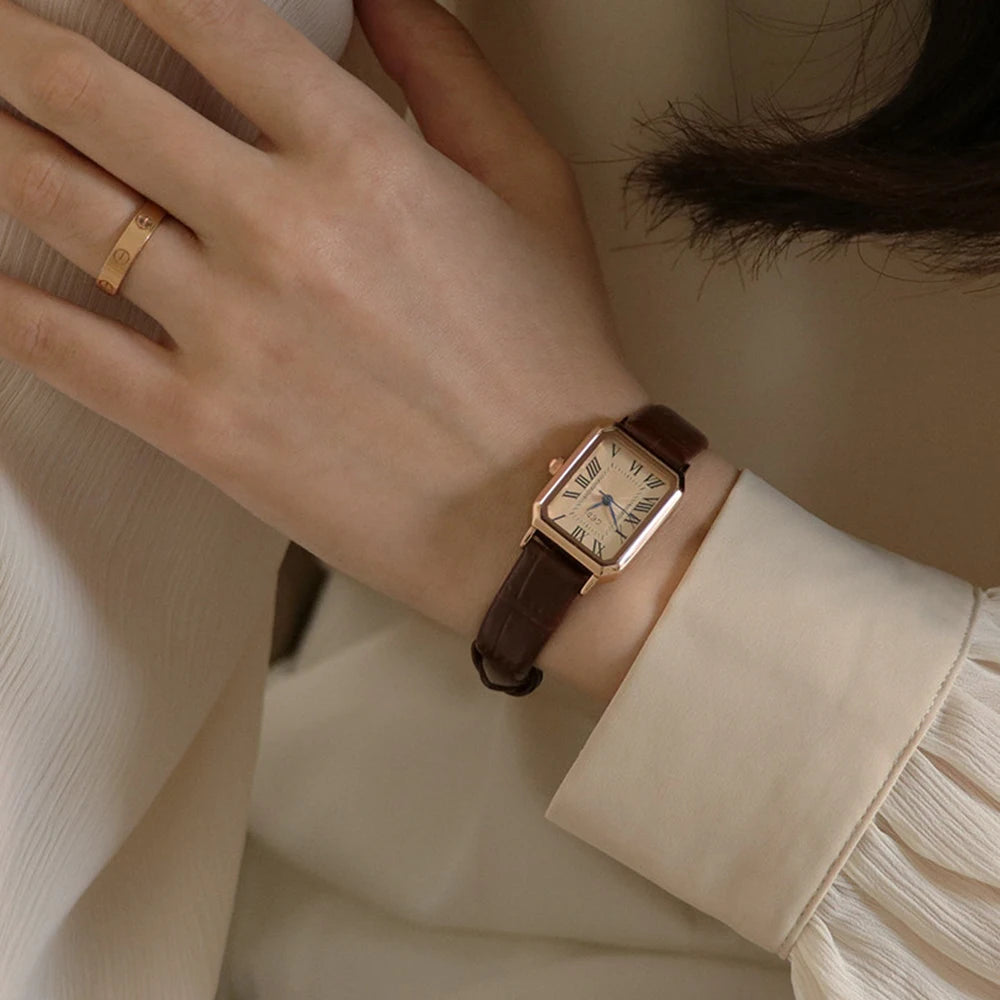 GEDI Vintage Women's Watches Elegant Retro Roman Numerals Quartz Wristwatch Leather Strap Square Ladies Watch for Daily Wear