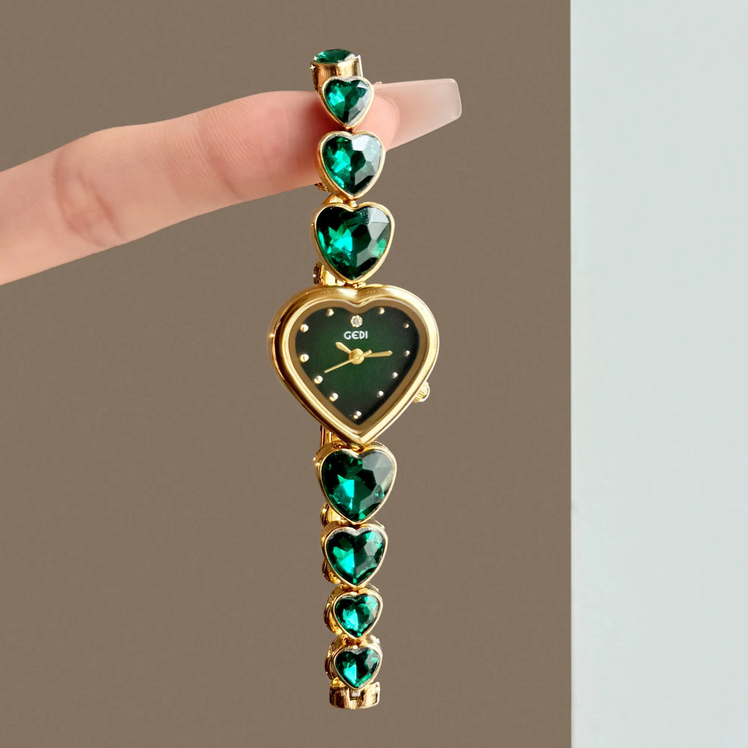 GEDI Elegant Women’s Watch Heart Shaped Dial Fashion Sparkling Rhinestone Heart Bracelet Ladies Watches Jewelry Gift for Her