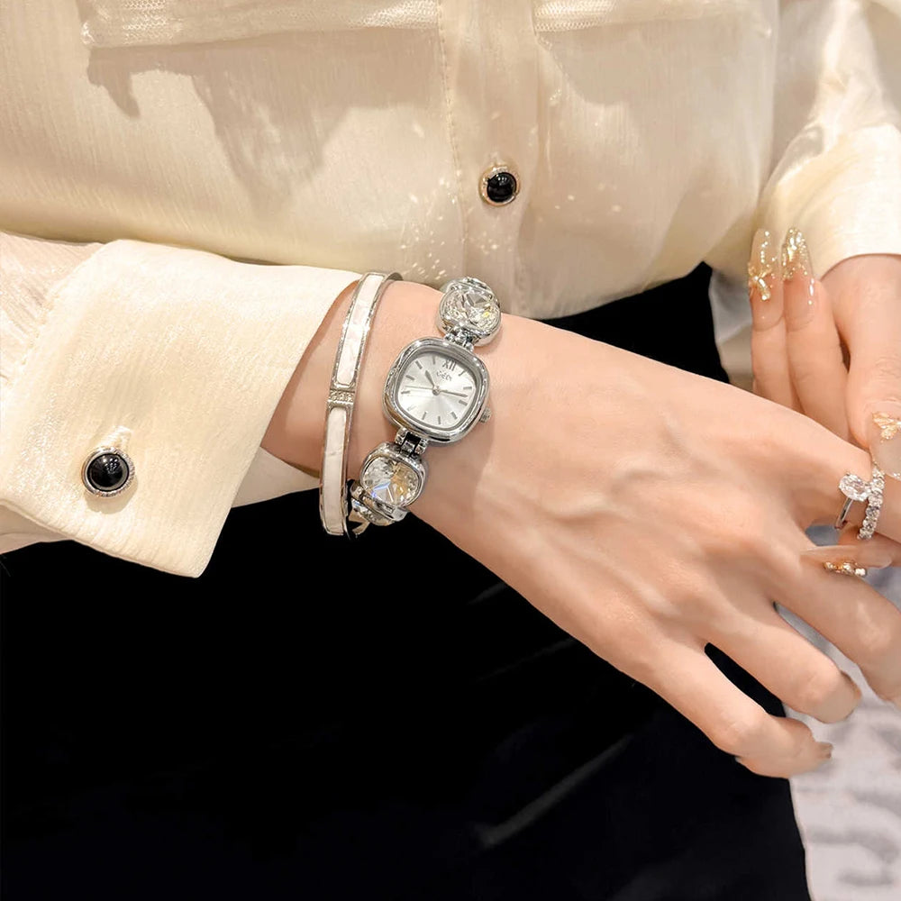 GEDI Woman Watches Luxury Crystal Bracelet Gold Plated Square Dial Quartz Women Watch Fashionable Wristwatch Gifts