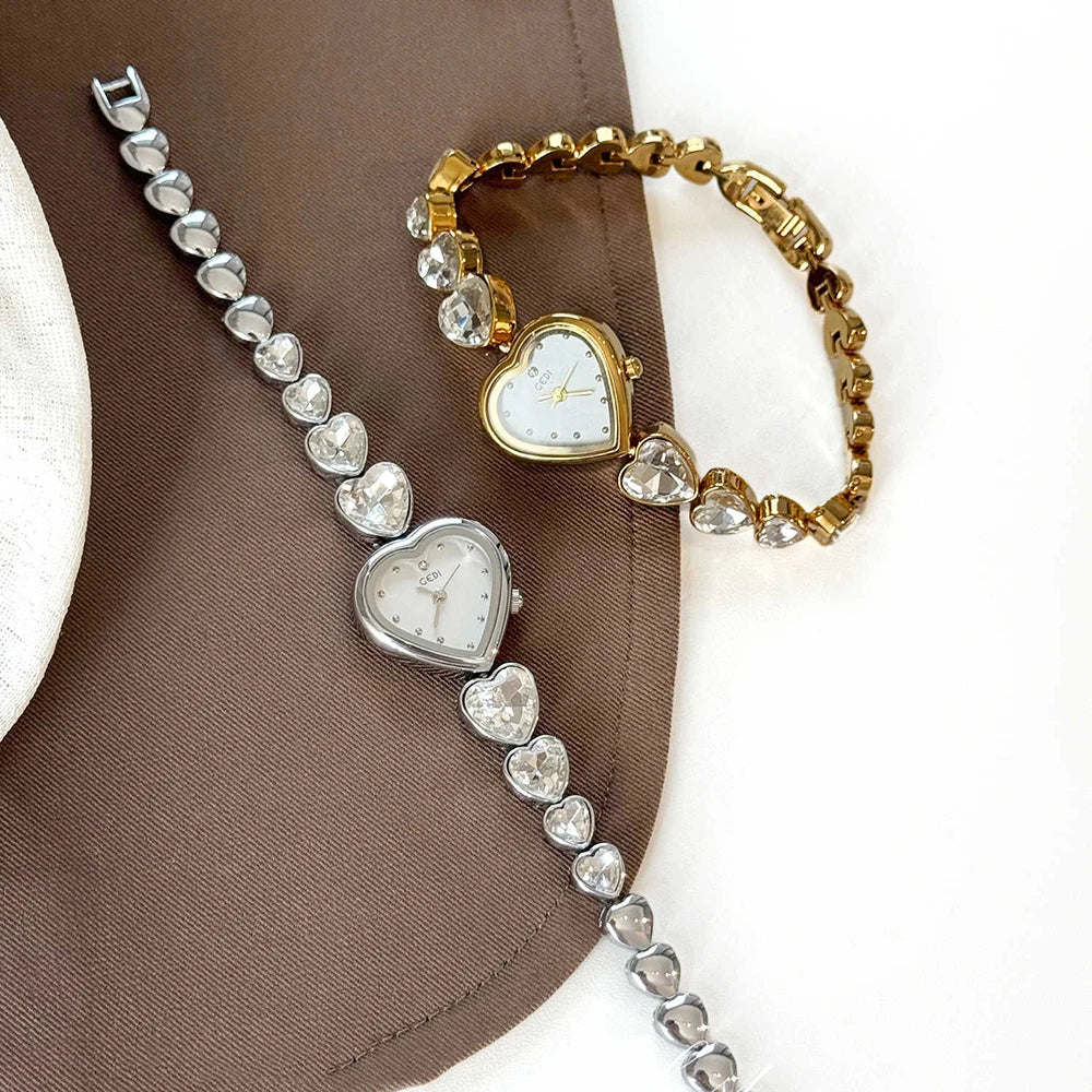 GEDI Elegant Women’s Watch Heart Shaped Dial Fashion Sparkling Rhinestone Heart Bracelet Ladies Watches Jewelry Gift for Her