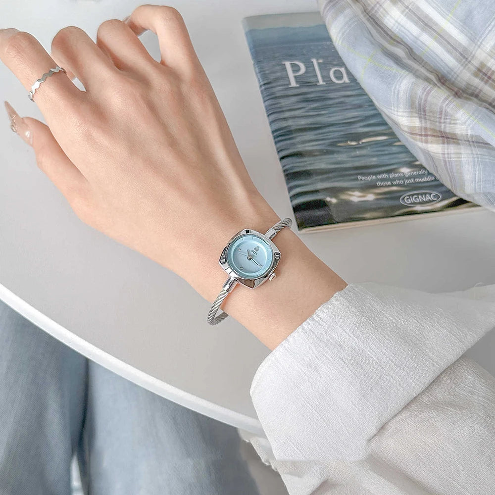 GEDI Luxury Watches For Woman Light Blue Dial Stainless Steel Twisted Bangle Wristwatch Elegant Ladies Silver Bracelet Watch