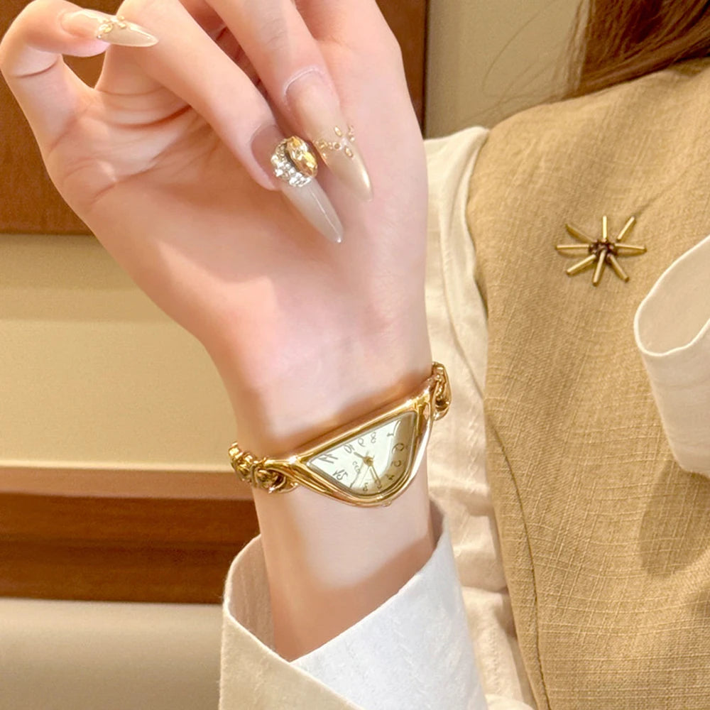 GEDI Unique Irregular Triangle Wrist Watch Women Fashion Creative Bracelet Quartz Watches Dress Lady Female Clock Silver Gold