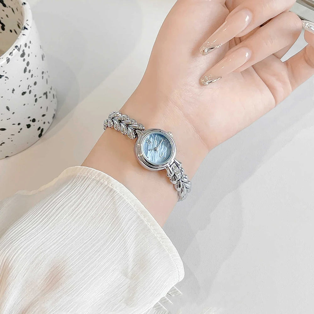 GEDI Fashion Watches For Woman Small Blue Dial Heart-Shaped Bracelet Fashion Accessory Silver Clock Elegant Quartz Watch Gifts