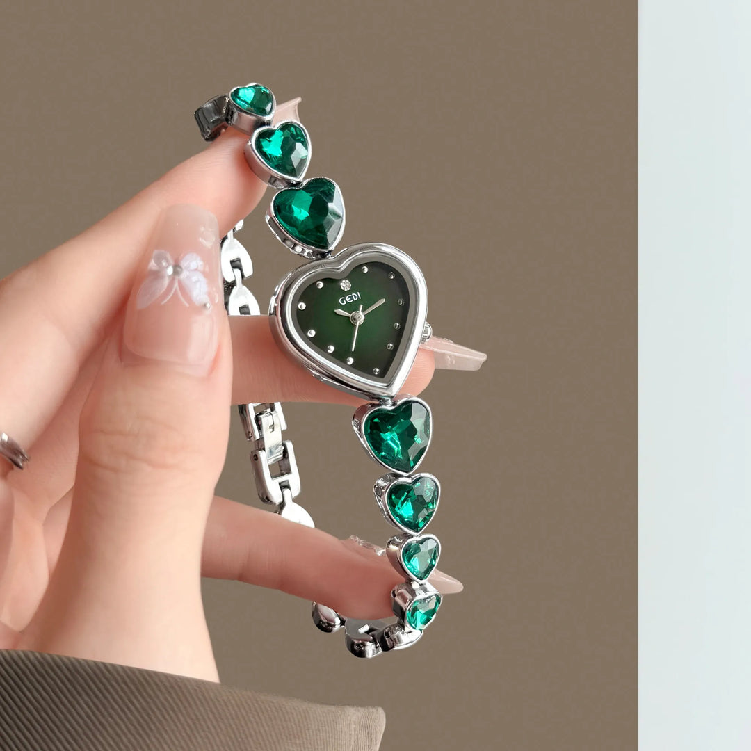 GEDI Elegant Women’s Watch Heart Shaped Dial Fashion Sparkling Rhinestone Heart Bracelet Ladies Watches Jewelry Gift for Her